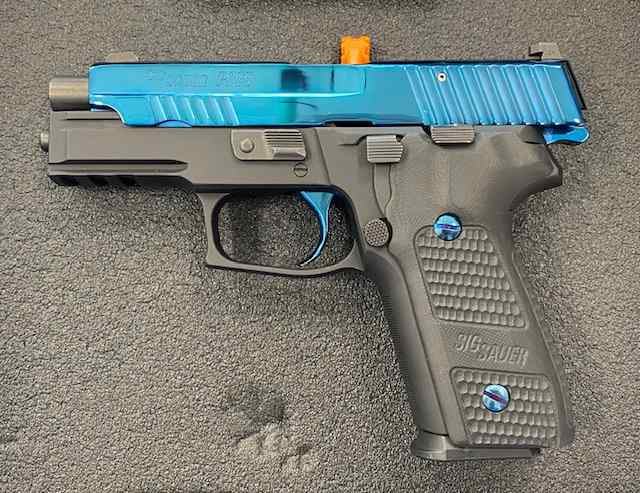 Lew Horton Limited Edition Sig P229 Blue Pirahna