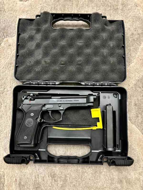 Beretta 92FS