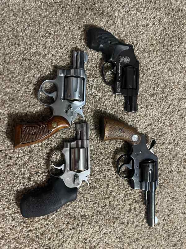 4 revolvers 