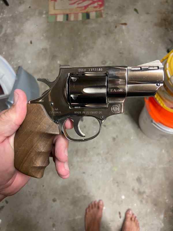 .357/.38 snubnose revolver 