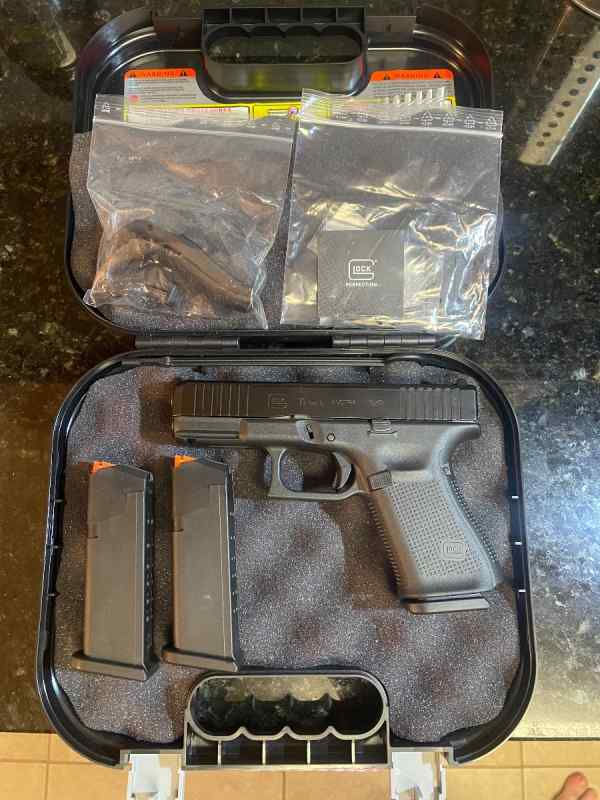 LNIB Glock 19 Gen5 MOS