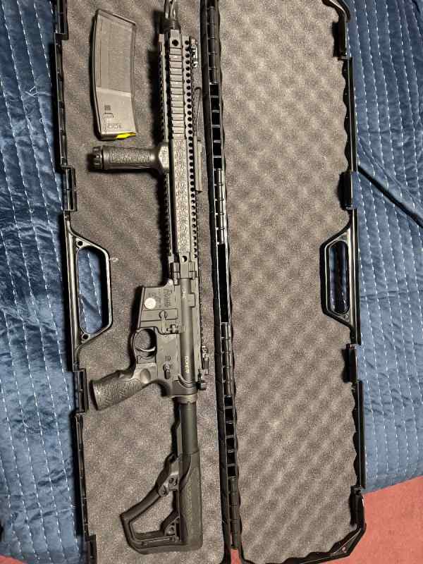 Daniel Defense ddm4 v9