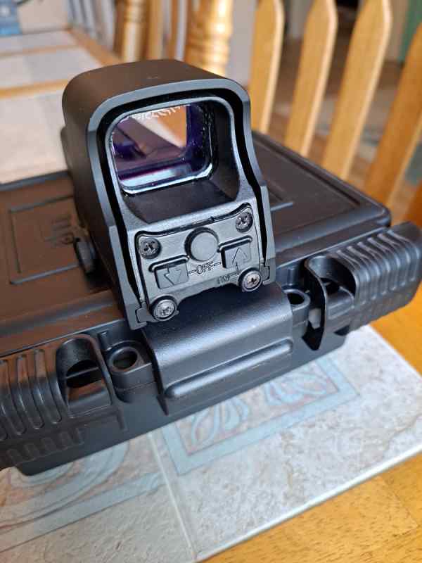 EoTech 512 Red Dot-Like New In Case