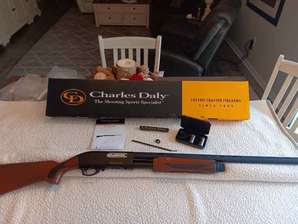 Brand New Charles Daly 12 GA Pump 28&quot; Barrel 