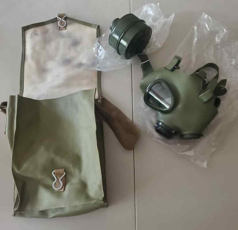 FOR SALE: New condition Romanian Gas Mask