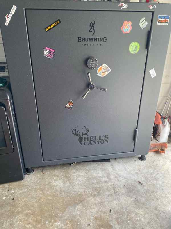 Browning Hell’s Canyon HC65 Gun Safe