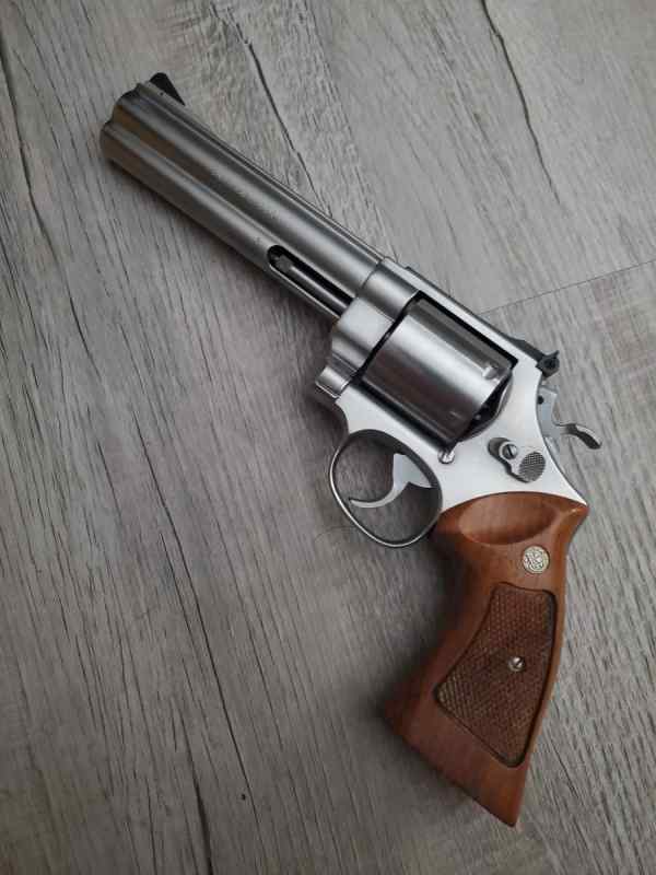 S&amp;W Model 629-1 Classic Hunter .44 Magnum