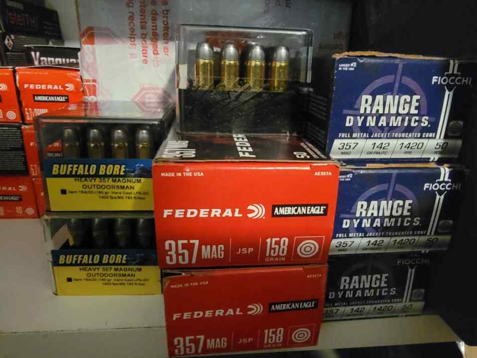 Trade or sell my .40s&amp;w, .357 and 5.7x28 ammo 