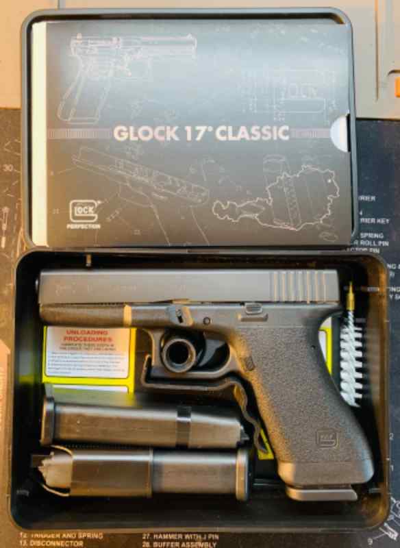 For trade: Glock 17 Gen1 Classic