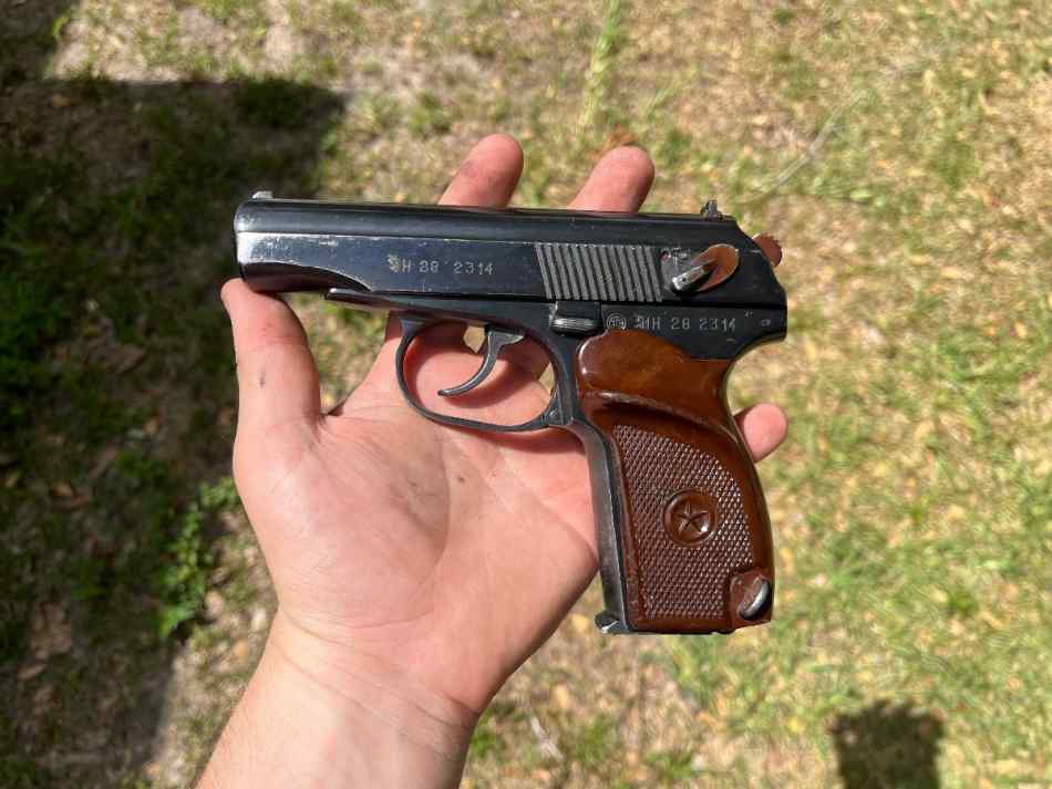 Circle 10 Makarov