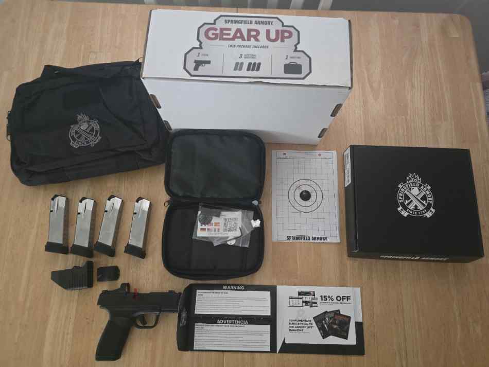 Springfield Armory Hellcat Pro Comp Gear up Bundle