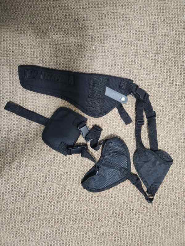 S&W Model 500 Shoulder Holster.jpg