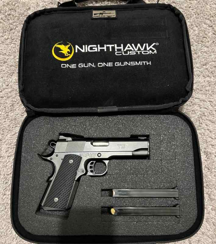 Nighthawk T3 Custom black 1911 45 ACP 