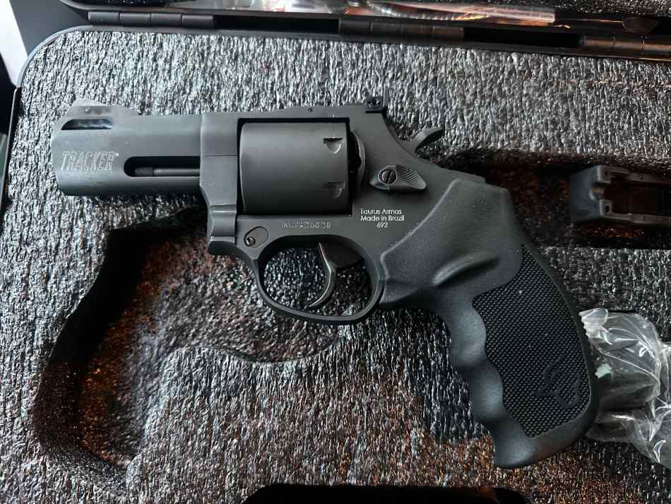 Taurus 692 Tracker .38 / .357 / 9mm 7-shot 