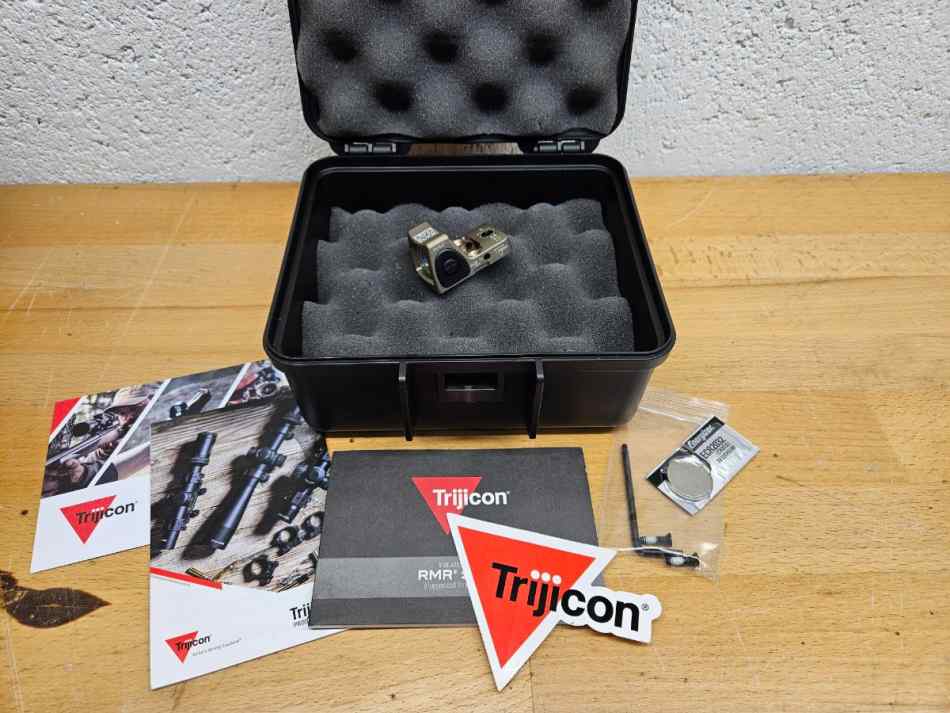 Trijicon RMR 3.25 MOA Red RMR RM06-C-700780