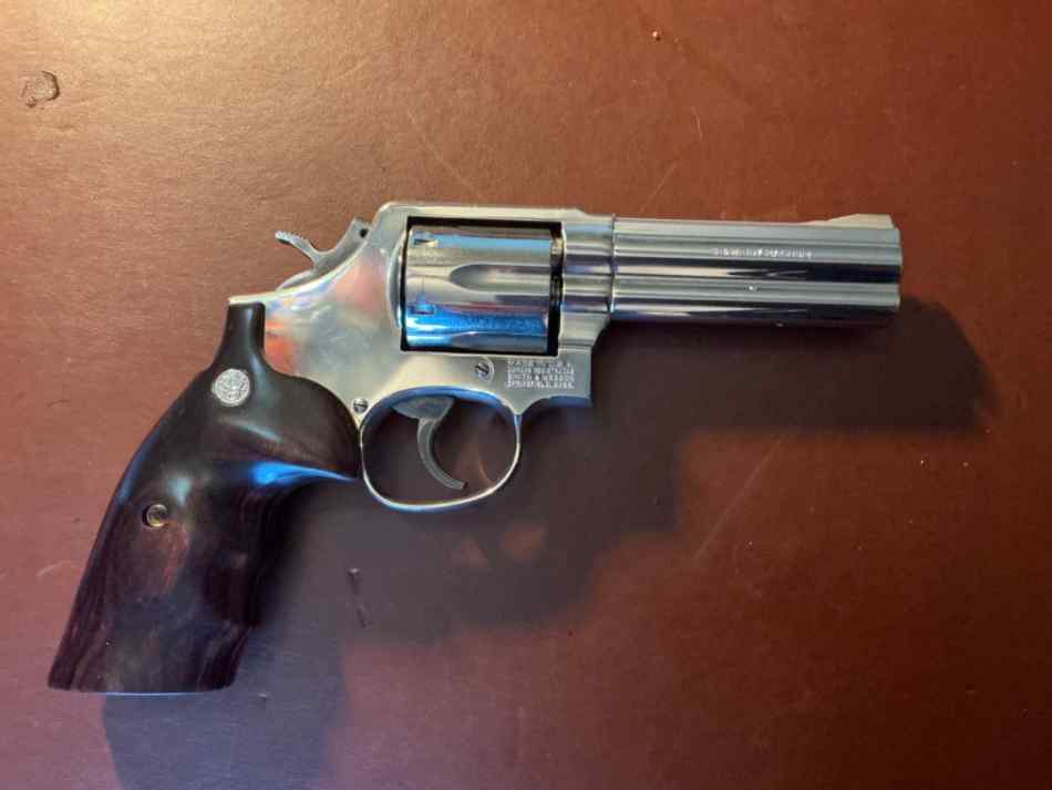 SMITH &amp; WESSON 581 .357 MAG