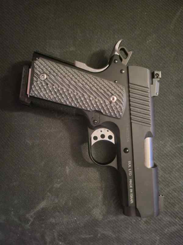 Magnum research 45 3 “ barel 45 acp 