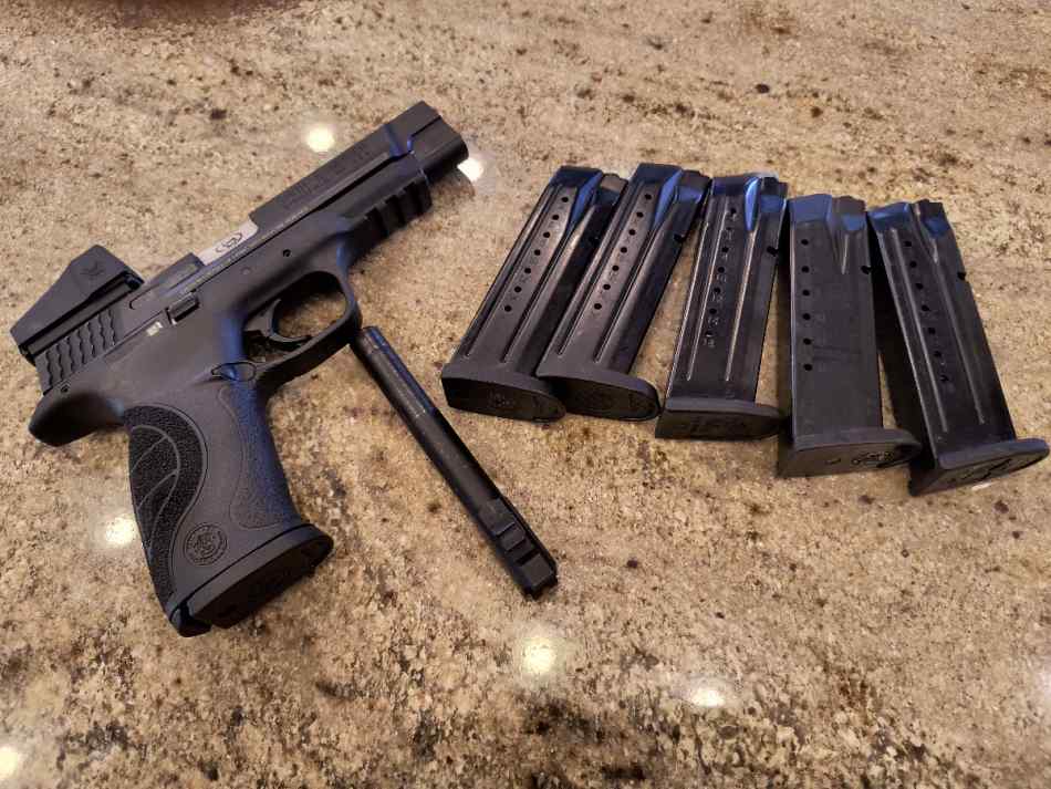 S&amp;W m&amp;P 40sw and 9mm barrels with 6 mags and Vorte