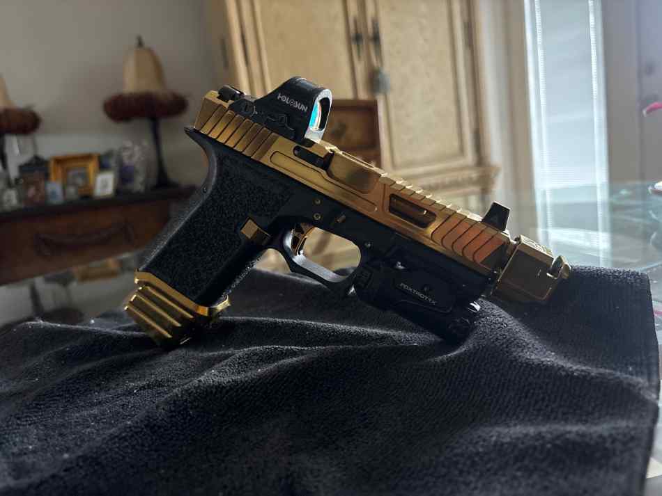 *GOLD CUSTOM BUILT ZAFFIRI PRECISION RACE G19