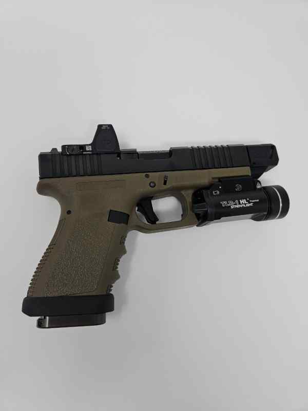 Glock 19