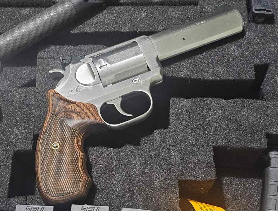 Kimber K6s Target 357 4 inches barrel 