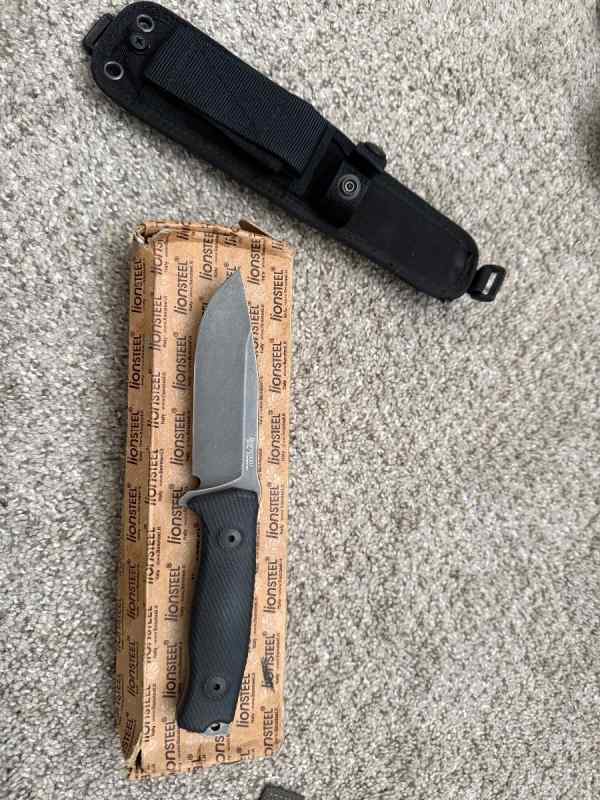 Lion Steel M5 knife