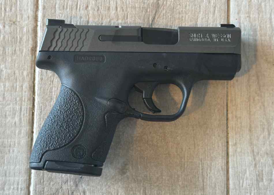 Smith and Wesson M&amp;P Shield 9