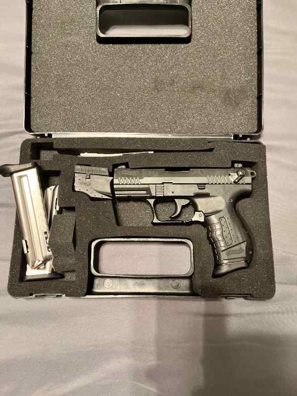 Walther p22