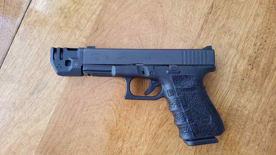 Glock 19 gen 3 with Mass Driver compensator