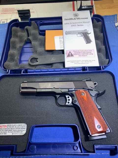 Smith &amp; Wesson 1911PD 45ACP with factory box