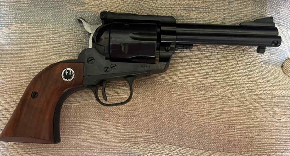 Ruger 3 screw 41 magnum