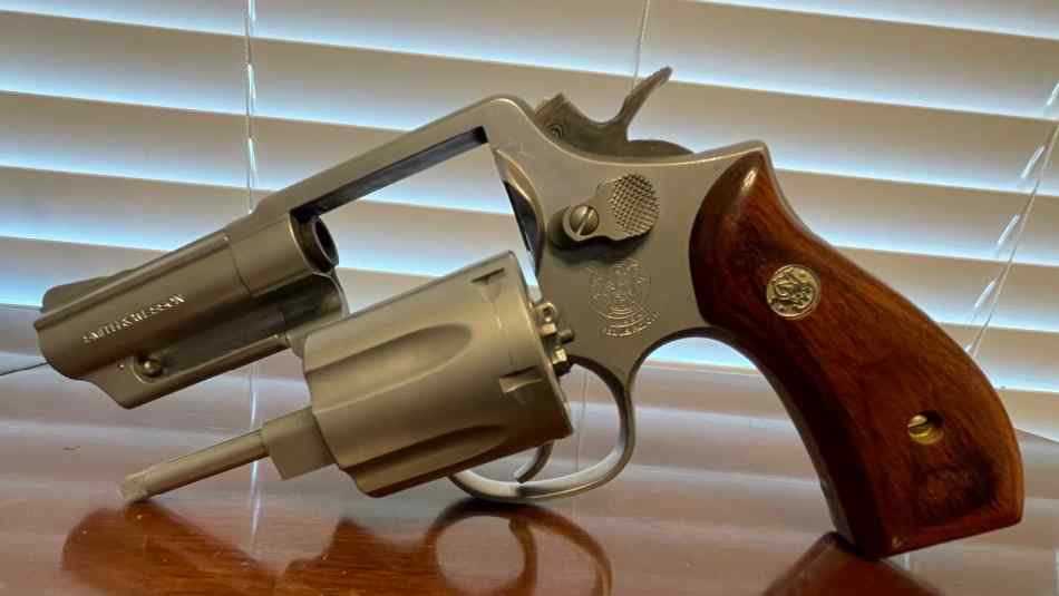 Rare Smith &amp; Wesson Model 65 3” Round Butt $1150