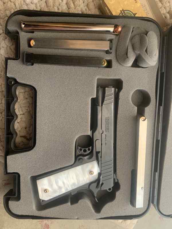 Taurus 1911 commander .45 acp pearl grip included 