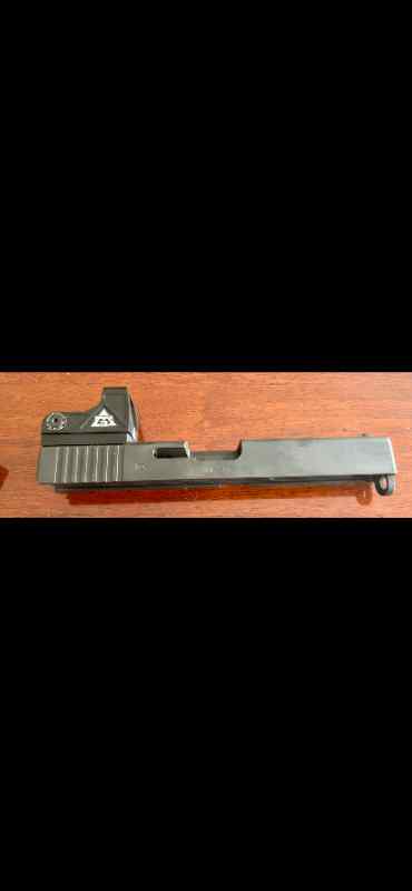 Glock 17 stripped slide w red dot