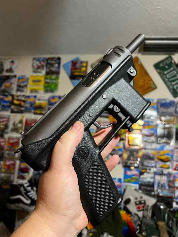 Intratec Tec 9 ab10 80’s icon 50rd mag.