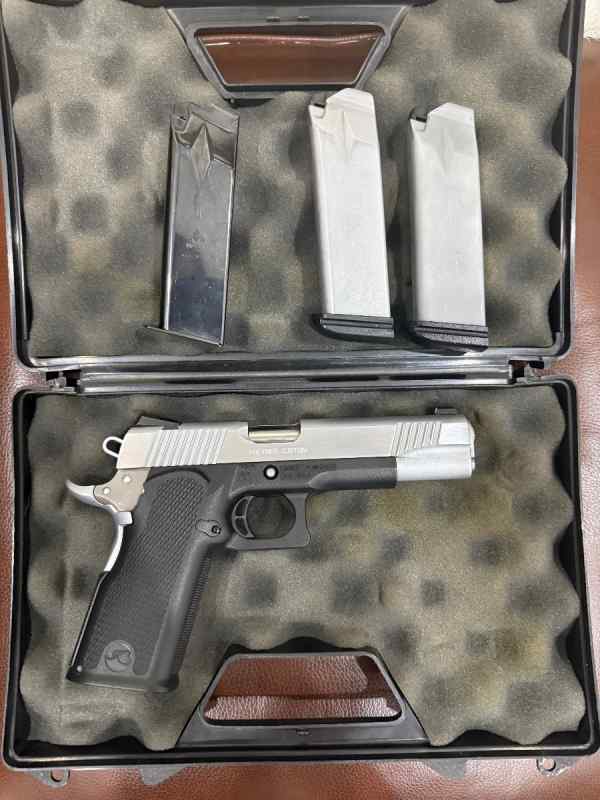 Kimber 45 acp POLYMER CUSTOM 1911 double stack