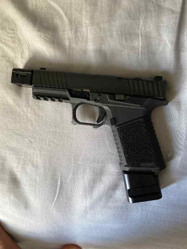 Glock 19 