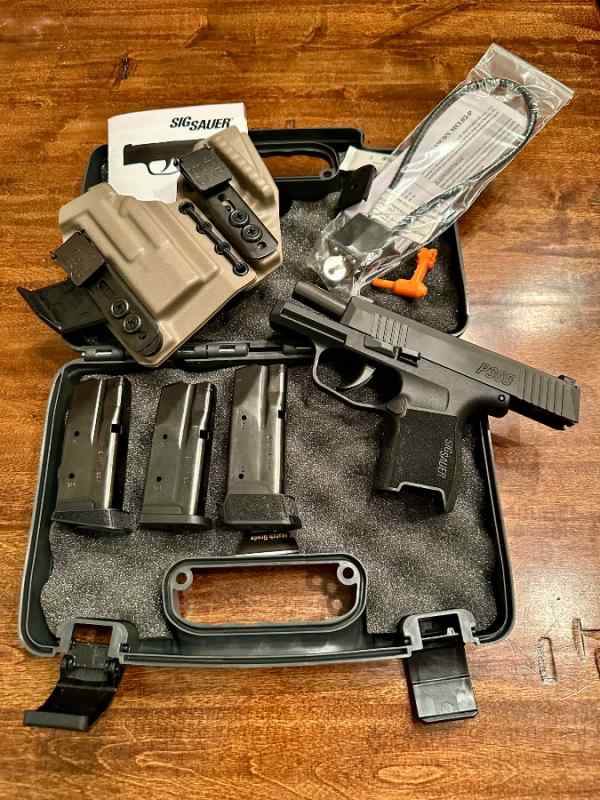 Sig Sauer P365 with Tier1 AIWB Holster Combo