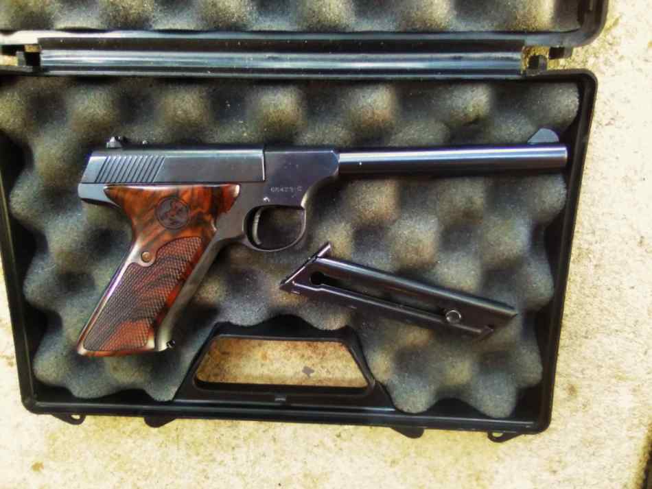 COLT CHALLENGER .22 Auto Pistol 1953 Vintage 