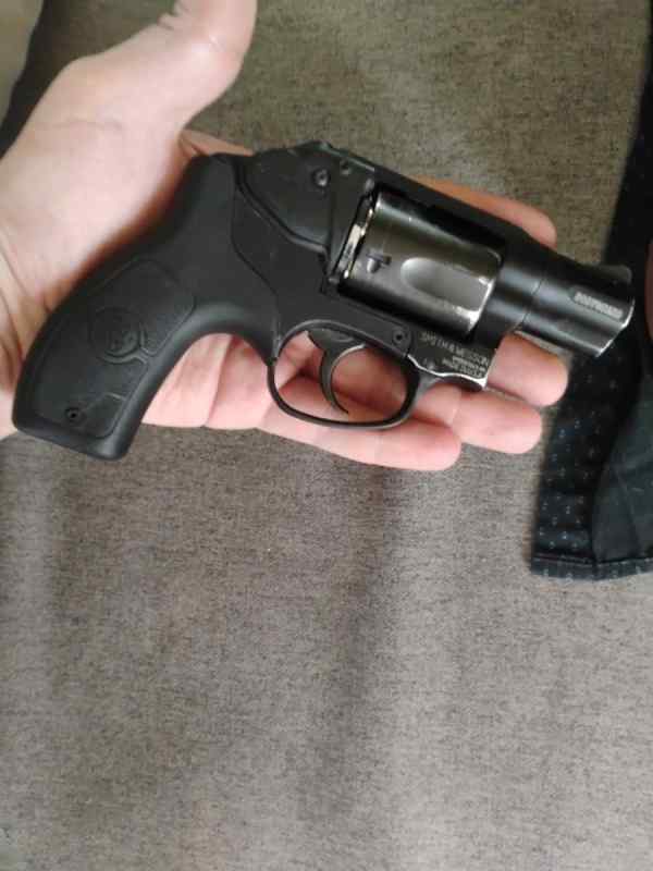 Smith and Wesson 38 special body guard