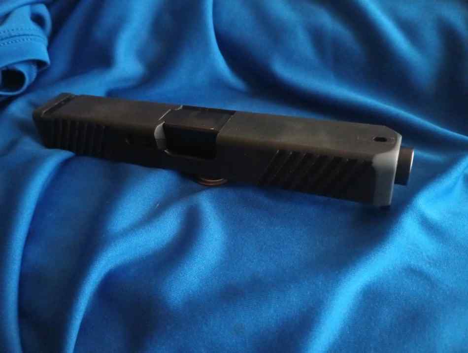 Glock G19 Gen3 slide complete / G19 Match barrel 