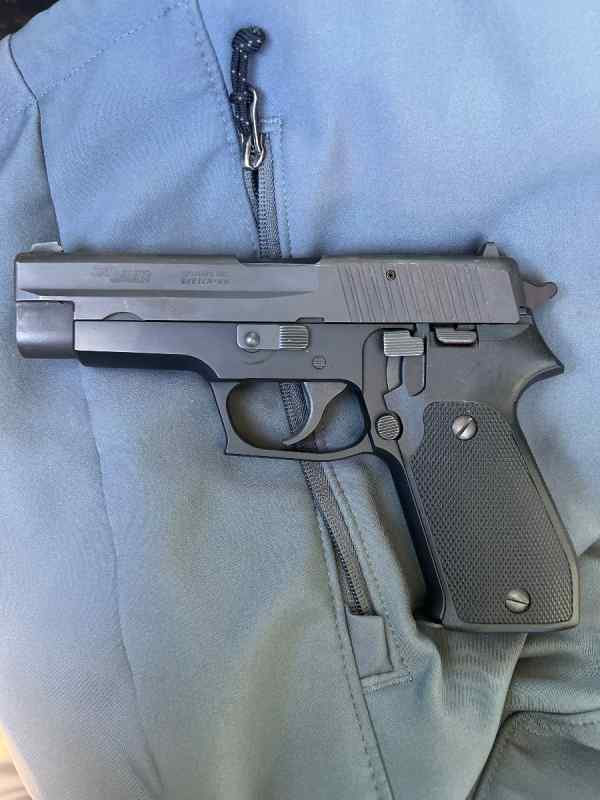 Sig P220 45 ACP