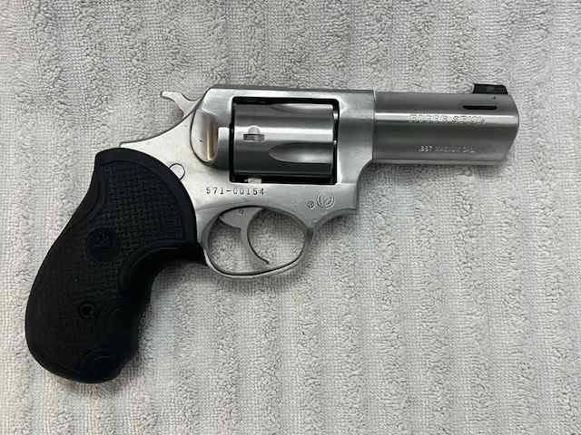 Ruger SP101 357mag.