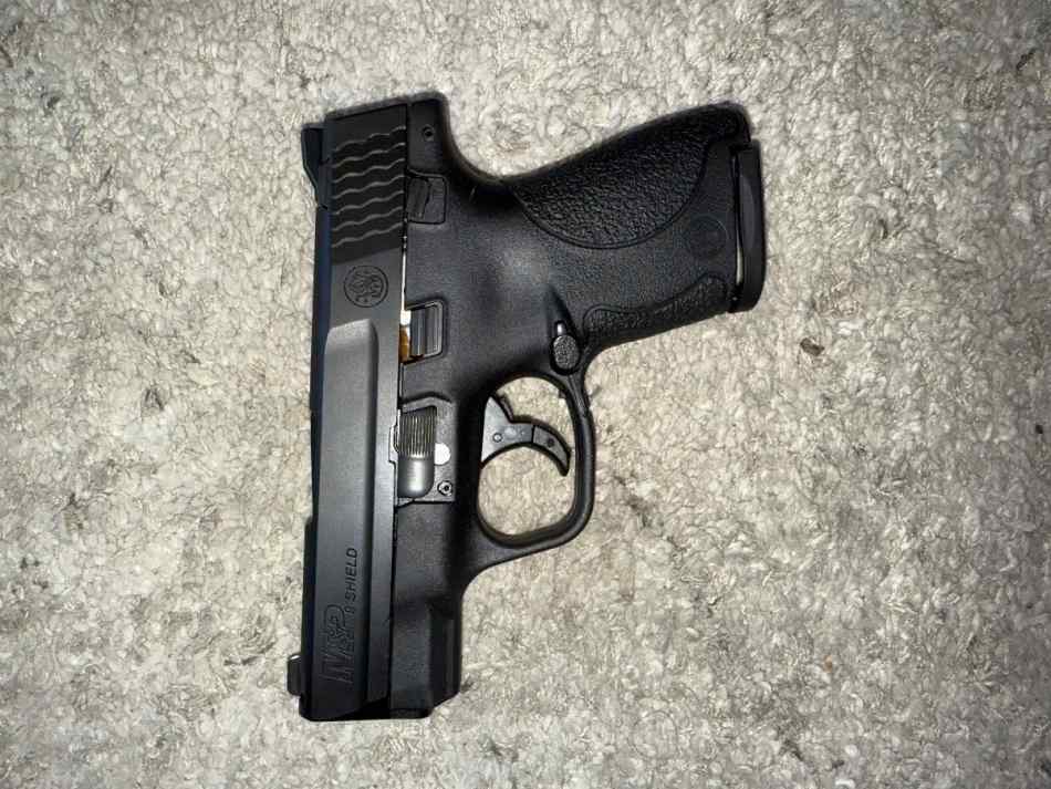 Smith &amp; Wesson M&amp;P 9 Shield