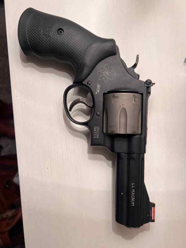 Smith and Wesson 329pd