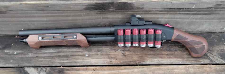 Mossberg 590 Shockwave 