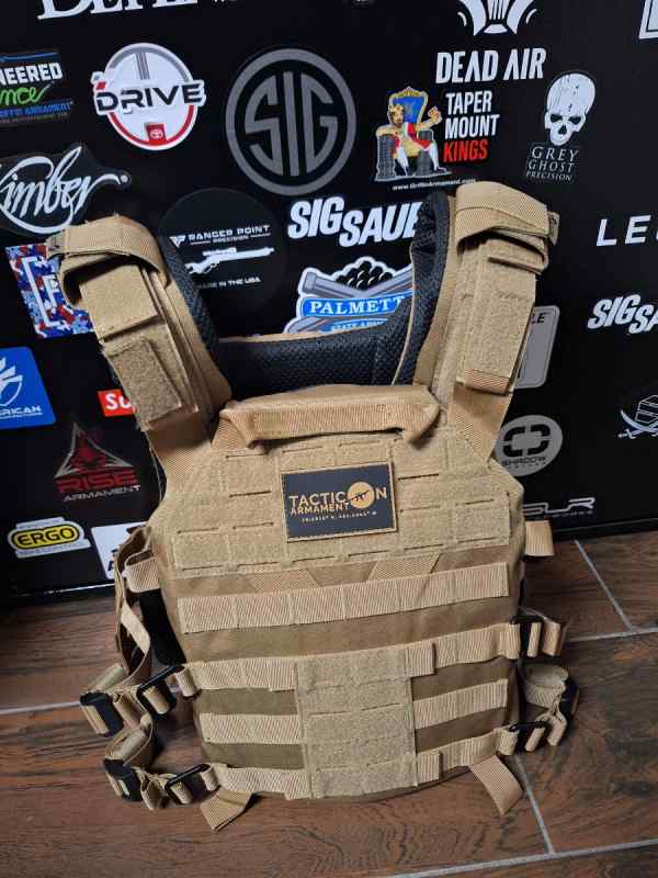 Tacticon Armament plate carrier with SRT plates