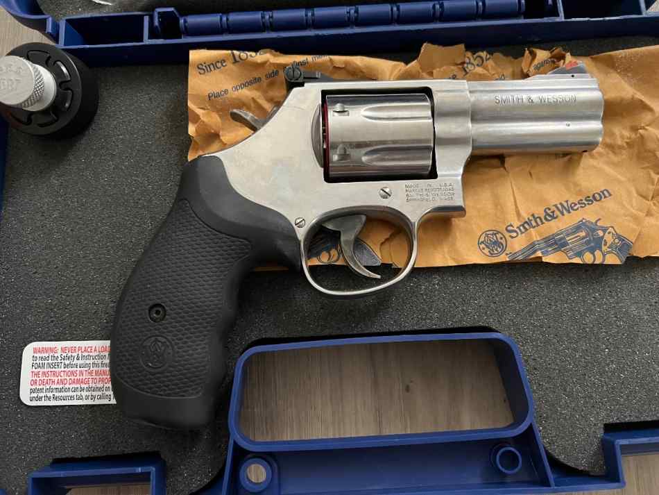 S&amp;W 686 Plus 3”