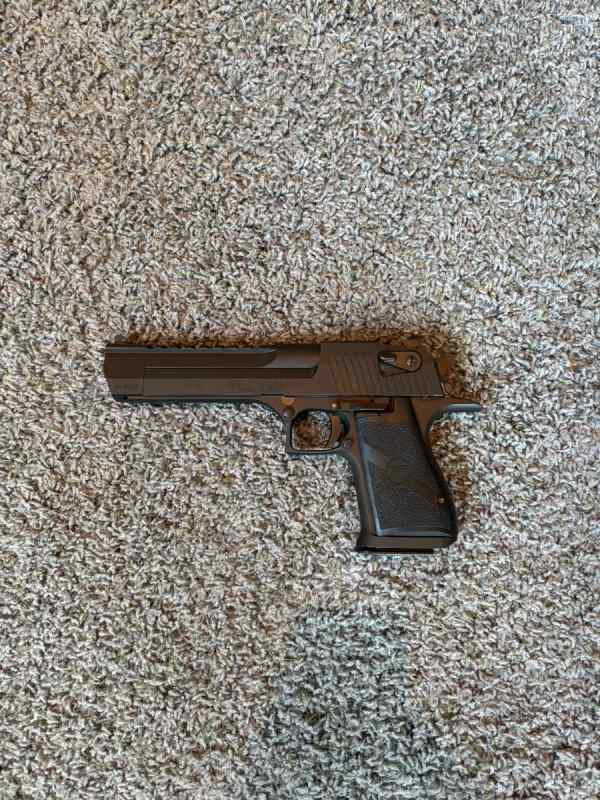 Desert Eagle Mark XIX .44 Magnum