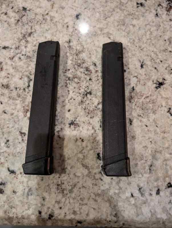 (2) 33rd 9mm mags for Glocks